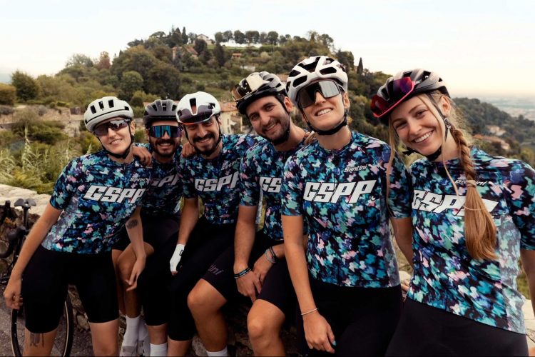 Santini Custom Series: Ecco La Nuova Collezione Di Capi Personalizzati Per I Team!