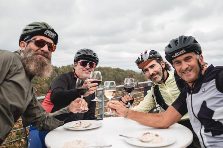 Nelle Valli Di Parma Torna Gravel Gourmet: Il Weekend Dove Il Ciclismo Incontra L’alta Gastronomia