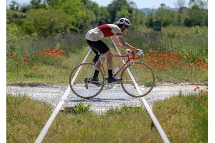 A Montalcino L’Eroica Fa Della Decima Un Capolavoro:  In 2500 Sulle Strade Bianche Della Val D’Orcia Per Un Trionfo Internazionale Di Passione, Territorio E Ciclismo D’altri Tempi!