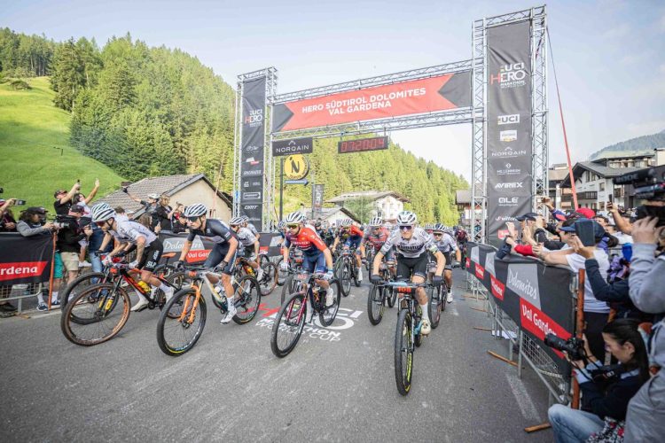 Al Via La Hero Südtirol Dolomites 2026: Tutto Pronto Per La Leggendaria Ed Emozionante Sfida Di Mountain Bike Nel Cuore Delle Dolomiti