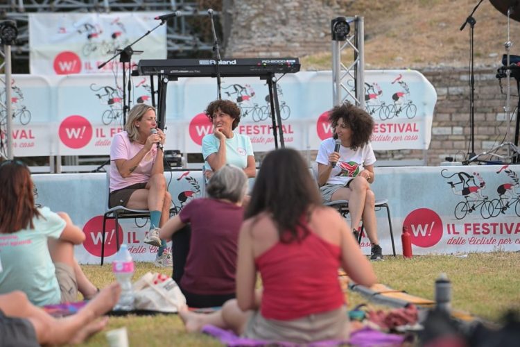 Torna Il W! Viva Festival: L’evento Nel Cuore Delle Marche Che Racconta Il Mondo Delle Due Ruote E Dei Viaggi Da Una Prospettiva Di Genere, Unendo Inclusione, Passione E Avventura