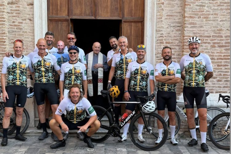 Nasce L’OFC Cycling Team Degli Ex Cestisti Riminesi Over 50: Pedalate Tra Goliardia E Sicurezza Stradale!